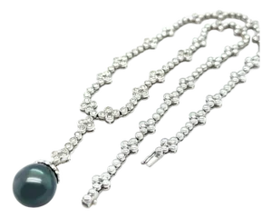 18ct White Gold Tahitian Pearl and Diamond Necklace 1.20ct 35.17g