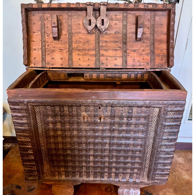 Rustic 19th Century Damchiya Dowery Trunk With Wooden Wheels. Impressive Size! For Sale - Image 10 of 12