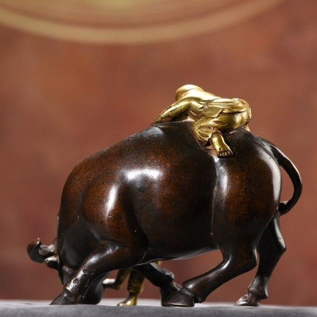 Chinese Vintage Gilt Bronze Figure Group – Two Boys Playing With a Water Buffalo For Sale - Image 3 of 9