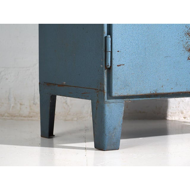 Vintage metal workshop cabinet (c.1950)Dimensions: Length: 60 cm Depth: 34 cm Height: 111 cmStyle: IndustrialMaterials and...