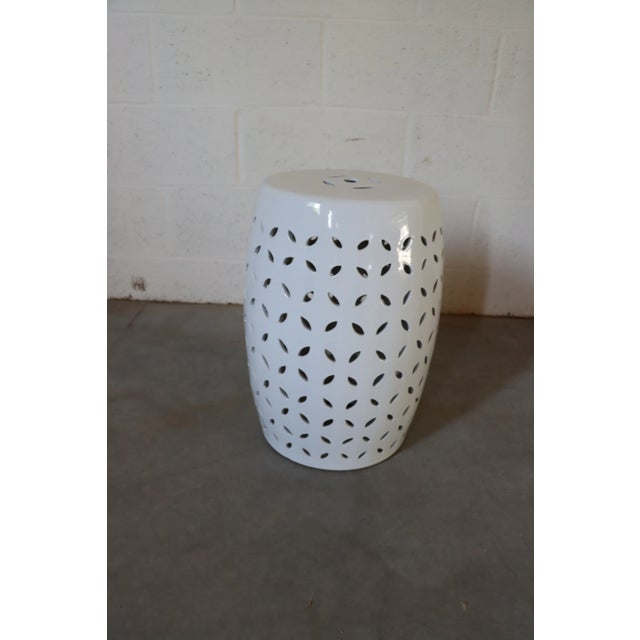 White Tessellated Garden Stool For Sale In Philadelphia - Image 6 of 6