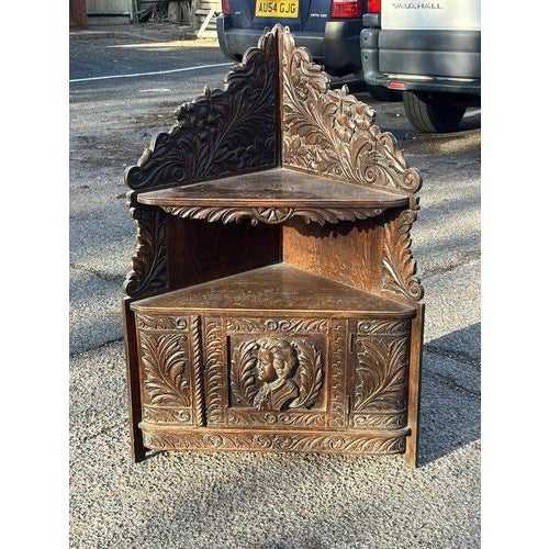 Victorian Corner Wall Cabinet in Oak with Fine Carved Figure and Decoration For Sale - Image 10 of 11