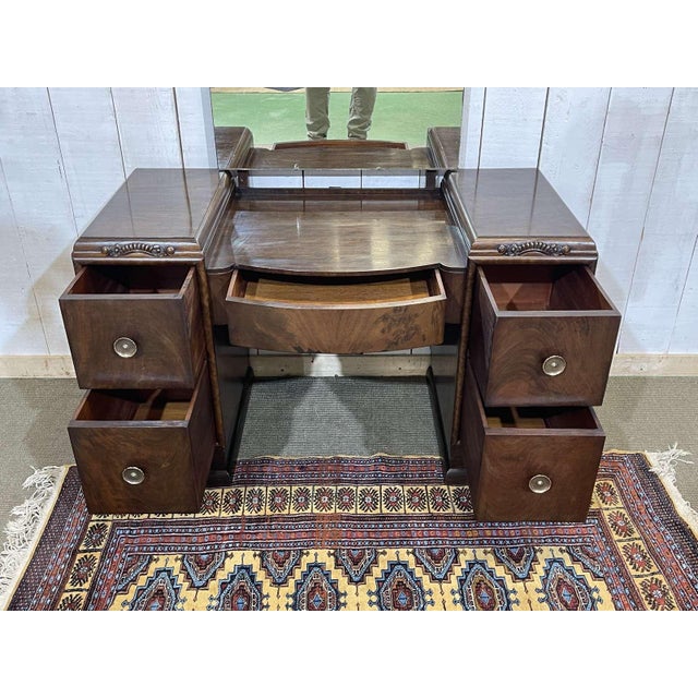 Wood Art Deco English Dressing Table in Walnut, 1930s For Sale - Image 7 of 18
