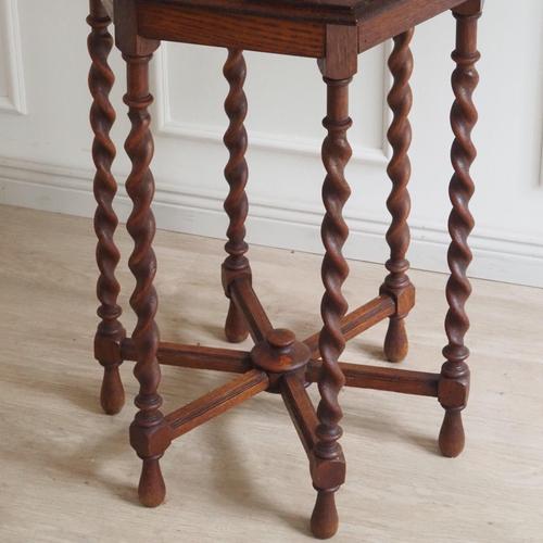 This elegant side table was created around 1890, drawing on Baroque design elements, particularly the characteristic...