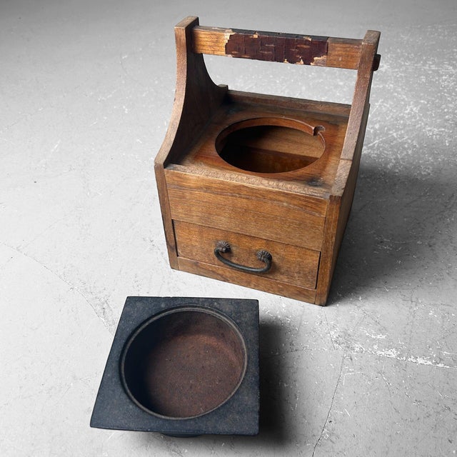 Early Shōwa Era Tabako-Bon, Japan, 1930s For Sale - Image 4 of 9