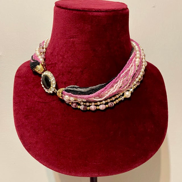 1980s Statement Torsade Necklace Jay Feinberg (Jay Strongwater) Pink Purple Rhinestone Clasp For Sale - Image 9 of 10