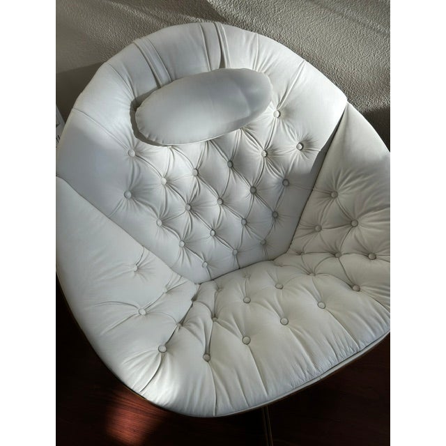 George Mulhauser Mid-Century Modern Molded Walnut "Cone" Swivel Lounge Chair in Premium New Leather For Sale - Image 9 of 18