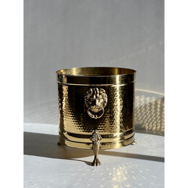 Pair of Large Vintage Brass Lion Head Planters, Attributed to Bristol Brass, Hollywood Regency For Sale - Image 12 of 15