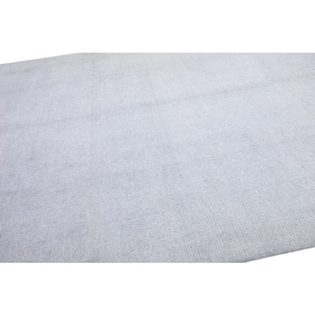 2010s Contemporary Solid Gray Handmade Wool & Silk Rug For Sale In New York - Image 6 of 7