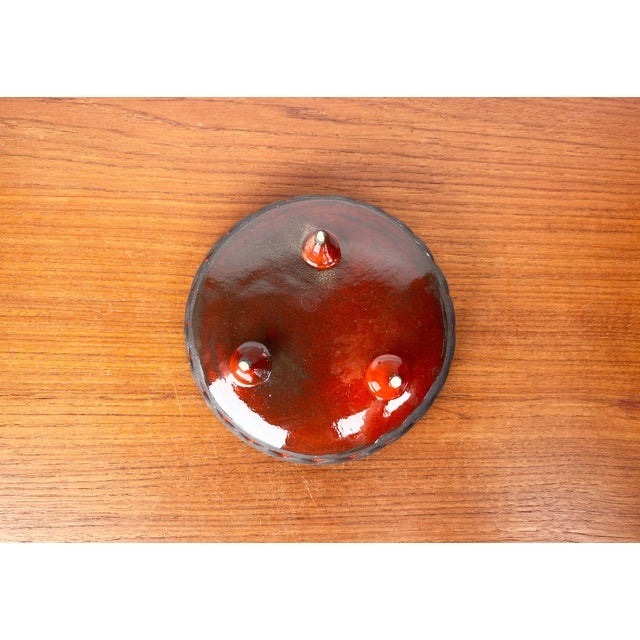 Mid-Century Modern Danish Studio Pottery Orange Tripod Bowl from Frank Keramik, 1960s For Sale - Image 11 of 12