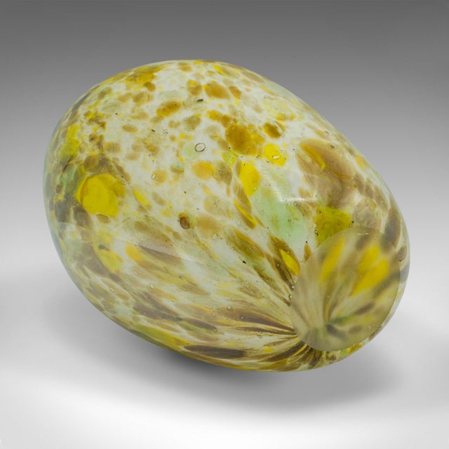 Glass 1960's Vintage Flower Vase For Sale - Image 7 of 9