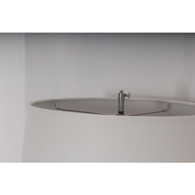 1980s Vintage Karl Springer Attributed Lucite Table Lamp, Medium For Sale - Image 5 of 6