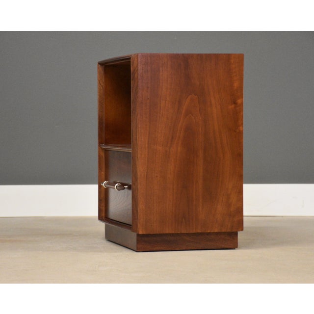 1950s Refinished Robsjohn Gibbings for Widdicomb Nightstand For Sale In Boston - Image 6 of 10