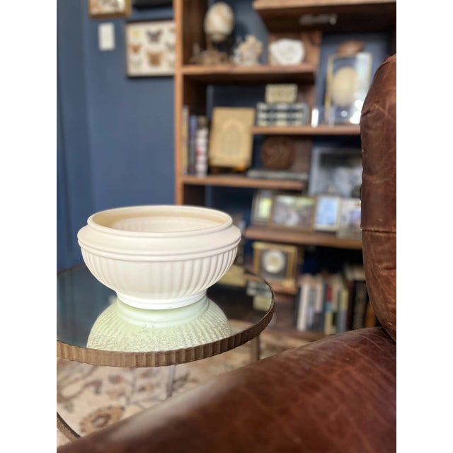 Vintage Cream Fluted Haeger Planter For Sale - Image 9 of 9
