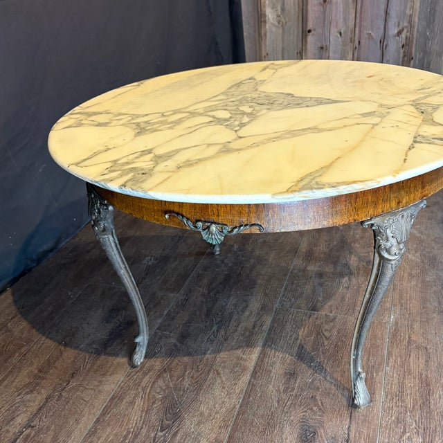 French French Marble Top Coffee Table With Ormolu Mounted Apron and Cabriole Legs For Sale - Image 3 of 8