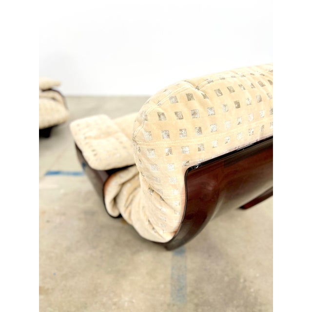1970s Marsala Armchairs First Edition in Velvet by Michel Ducaroy for Ligne Roset, France, 1971, Set of 2 For Sale - Image 5 of 18