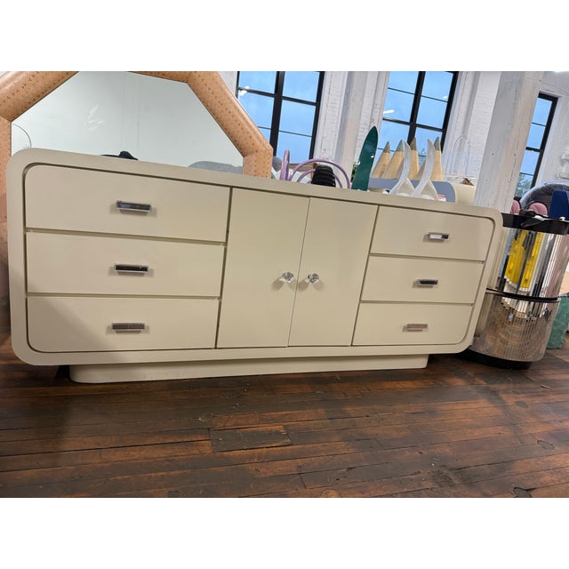1980 Light Pink Laminate Waterfall 9 Drawers Dresser