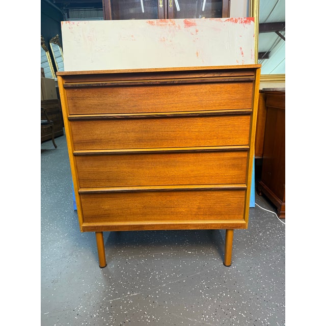 1960s Pair of Austinsuite Four Drawer Teak Chests For Sale - Image 4 of 12