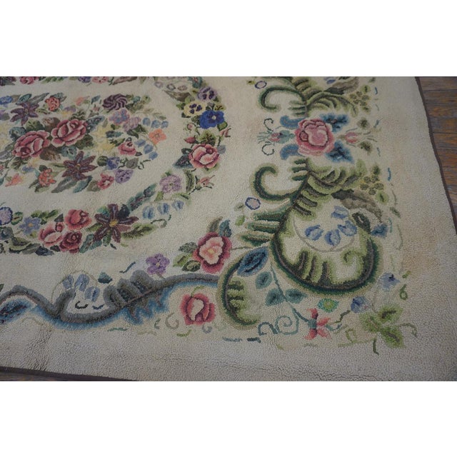 Early 20th Century (1935) Ivory Multicolor Antique American Hooked Rug 4'2" X 7'6" Americana Floral Carpet For Sale - Image 4 of 12