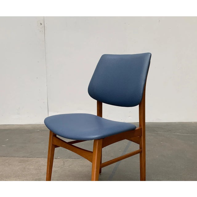 Wood Set of Mid-Century Wooden Chairs For Sale - Image 7 of 18