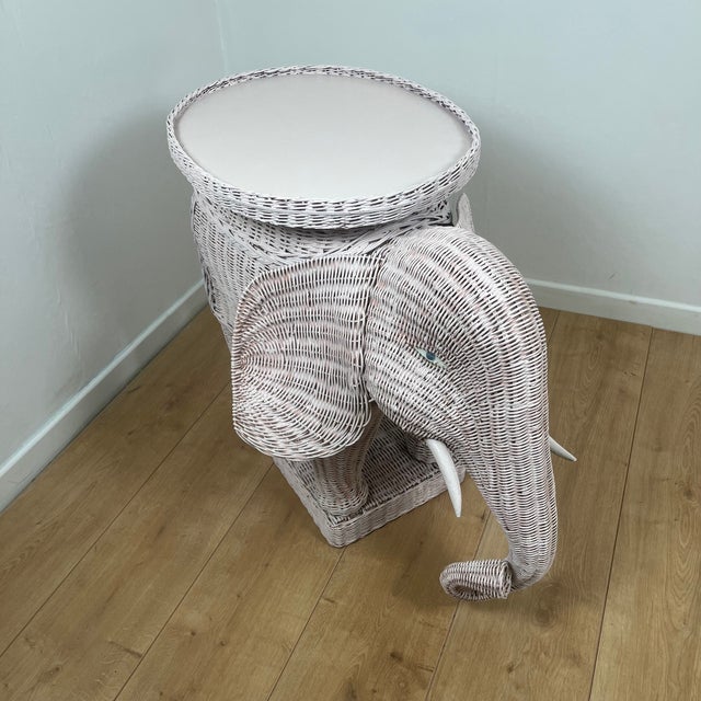 Vintage Rattan Elephant Side Table attributed to Vivai del Sud, Italy, 1960-1970 For Sale - Image 6 of 18