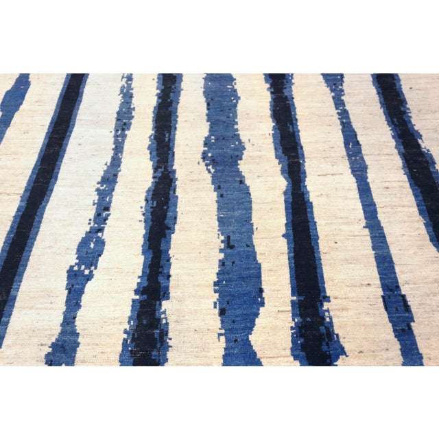 Vibrant Large Abstract Design Bold Contemporary Area Rug, Country of Origin: Central Asia, Circa date: Modern / New Area Rugs