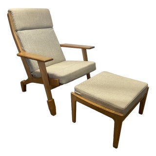 Set of Model GE290 Lounge Chair and Ottoman in Oak by Hans Wegner for Getama Gedsted, Denmark, 1960s For Sale