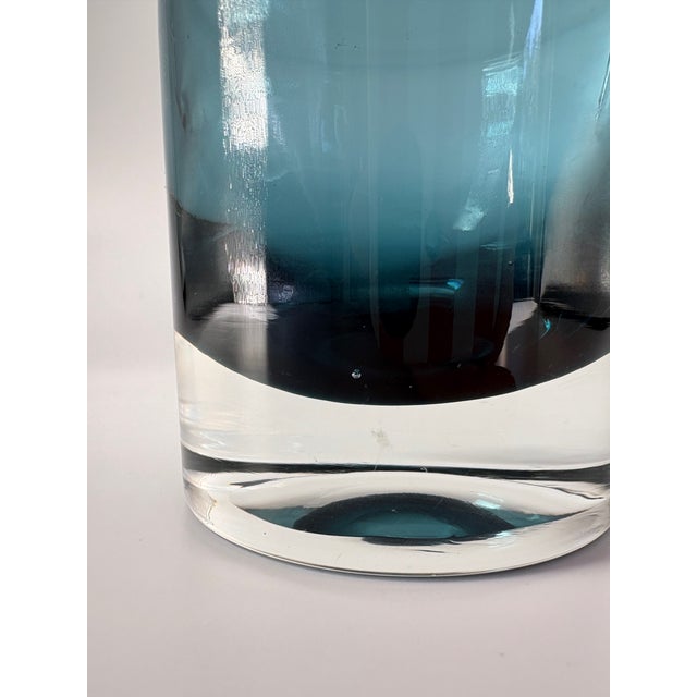 Scandinavian Modernist Pompadour Glass Vase attributed to Nanny Still for Riihimäen Lasi, 1960s For Sale - Image 3 of 11