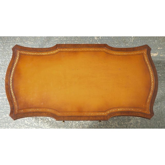 Vintage Heirloom Brown Leather Top Coffee Table from Weiman For Sale - Image 13 of 17