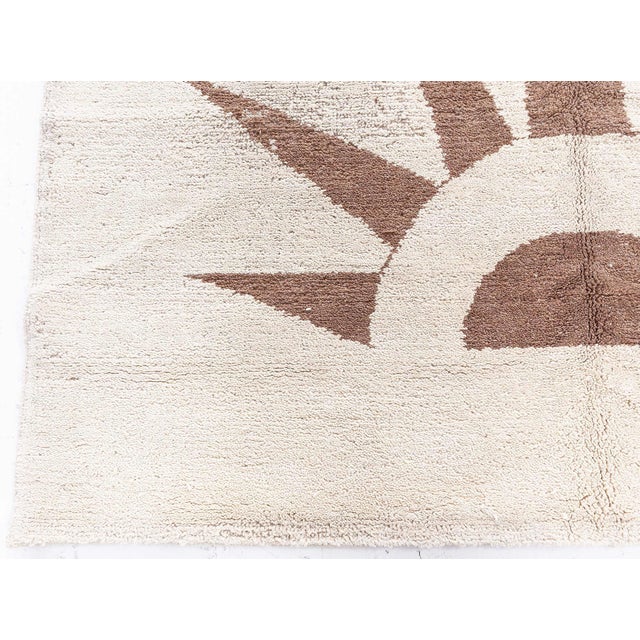 Brown Doris Leslie Blau Midcentury Moroccan Natural Undyed Wool Rug For Sale - Image 8 of 9