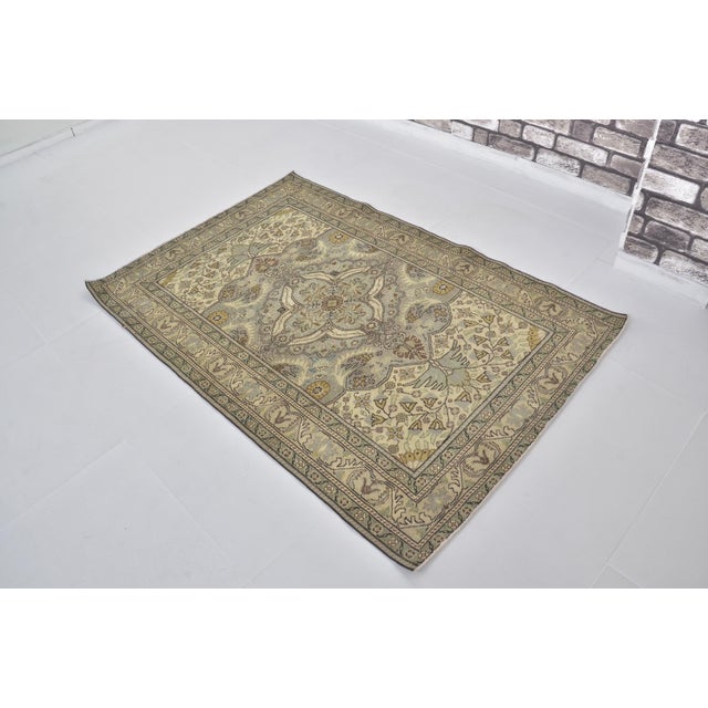 Turkish 1960s Turkish Floral Handknotted Rug For Sale - Image 3 of 10