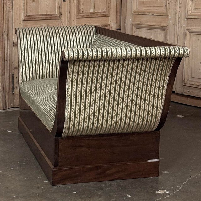 Early 19th Century French Charles X Mahogany Sofa ~ Canape For Sale - Image 12 of 18