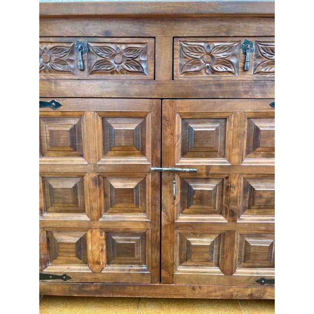 Early 20th Century Early 20th Century Catalán Spanish Dresser Carved in Walnut with Two Carved Drawers, 1 For Sale - Image 5 of 18