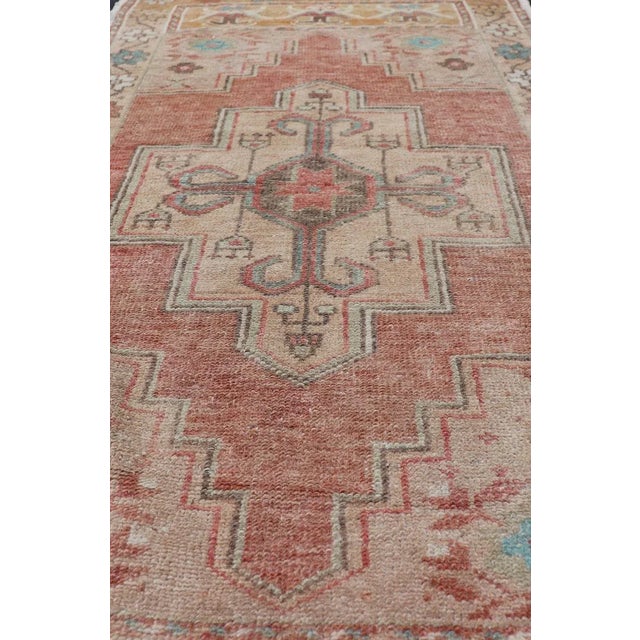 Faded Coral and Taupe Vintage Turkish Oushak Rug With Layered Medallion Design 2'6 X 5'0 For Sale - Image 4 of 11
