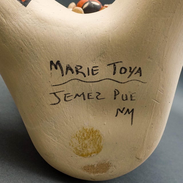 Mid 20th Century Marie Toya Signed Jemez Pueblo Storyteller 8 Children Pottery Sculpture Figurine For Sale - Image 9 of 9