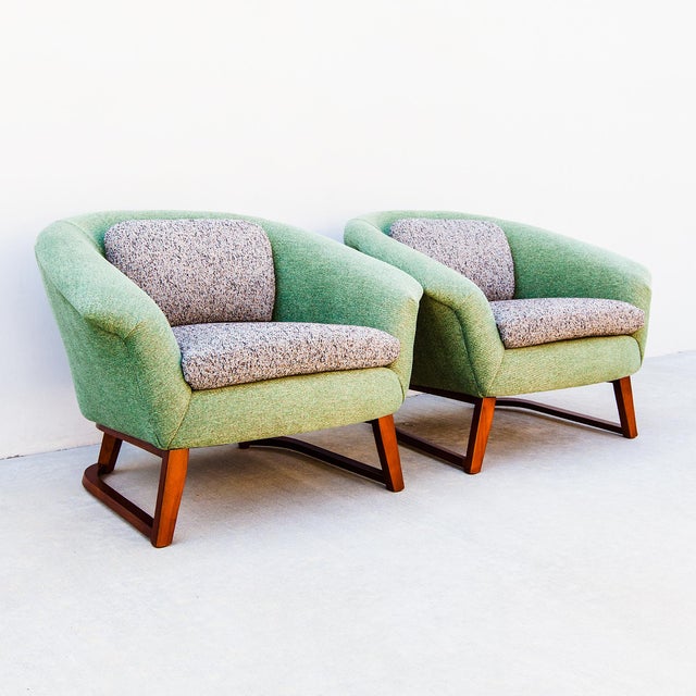 Vintage 1960s Jens Risom Mid Century Modern Barrel Lounge Chairs, Attributed For Sale - Image 12 of 12