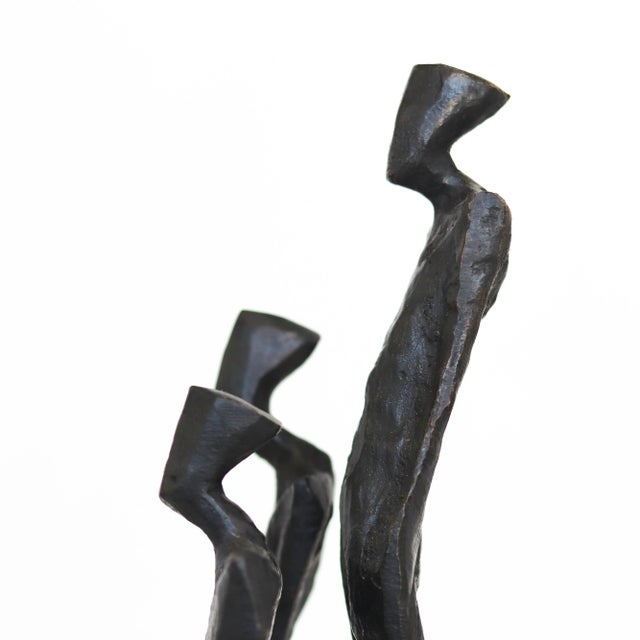 Figurative Amici v (13/25) - Elegant Figurative Bronze Sculpture of Three People Original Artwork by Nando Kallweit For Sale - Image 3 of 11
