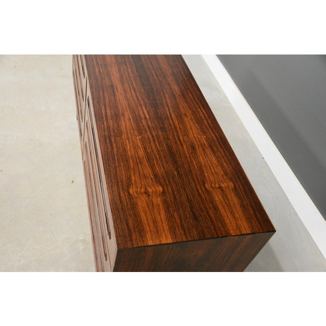 1960s Refinished Danish Modern Rosewood 65” Dresser For Sale In Boston - Image 6 of 10