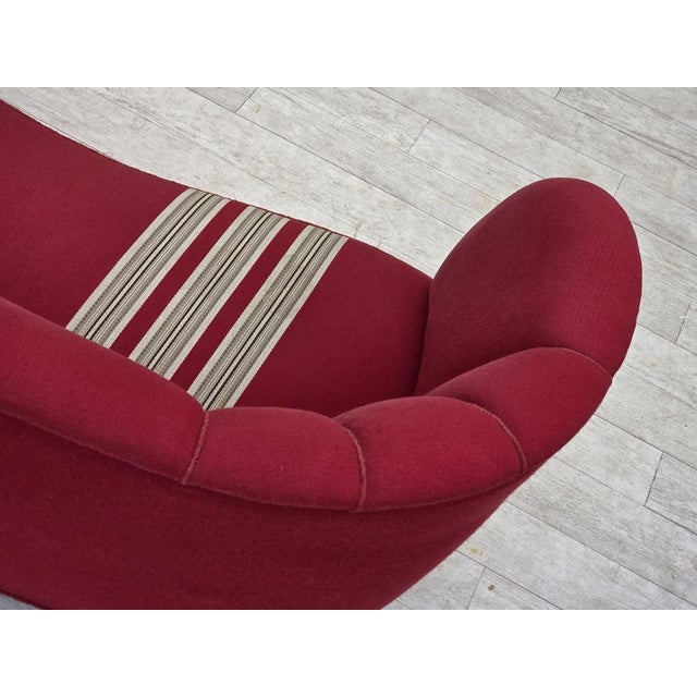 Danish 2-Seater Banana Sofa in Wool with Oak Legs, 1960s For Sale - Image 14 of 18