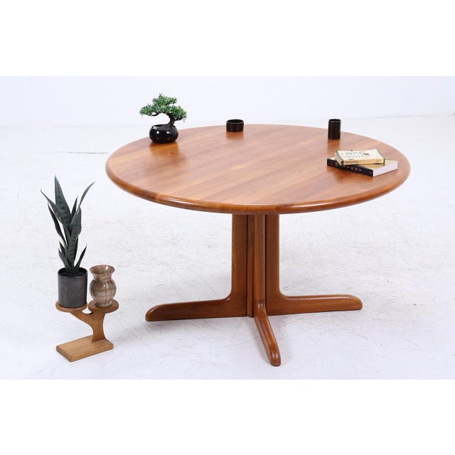 Vintage Danish Extendable Oak Dining Table by Niels O. Møller, 1960s For Sale - Image 3 of 17