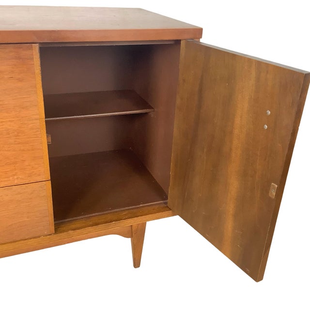Brown Vintage Mid-Century Modern Walnut Credenza With Sculptural Metal Pulls For Sale - Image 8 of 15