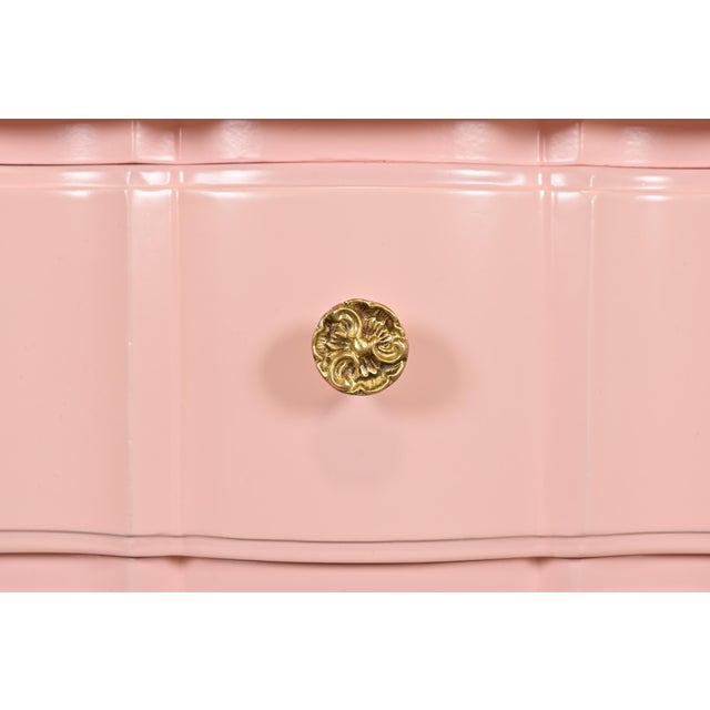 Pink John Widdicomb French Provincial Louis XV Pink Lacquered Nightstands, Newly Refinished For Sale - Image 8 of 15