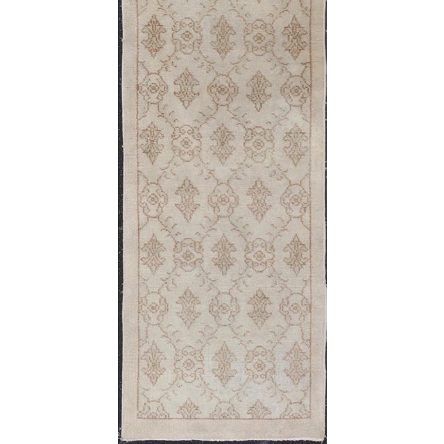 Vintage Turkish Oushak Runner With Light Brown All-Over Latticework Design 2'1'' X 8'7'' For Sale In Atlanta - Image 6 of 12