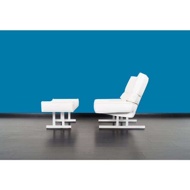 1970s Mid-Century Leather and Chrome Reclining Lounge Chair and Ottoman For Sale - Image 5 of 13