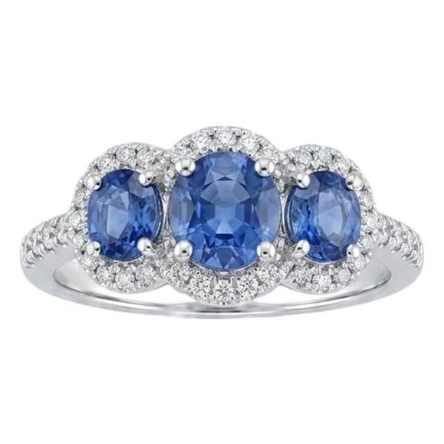 Stunning 18k Gold Sapphire and Diamond Halo Cocktail Ring, New Design, Size 3 For Sale