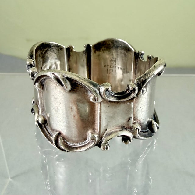 1900 - 1909 Sterling Silver Napkin Ring – Scroll Banded For Sale - Image 5 of 10