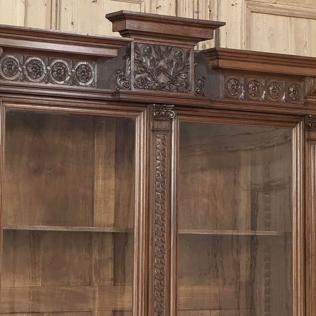 19th Century Grand French Renaissance Walnut Bookcase For Sale In Dallas - Image 6 of 18