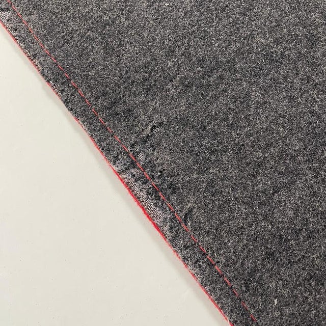Postmodern Italian Rectangular Grey Felt Rug with Red Circle by Riccardo Fattori, 2000s For Sale - Image 15 of 18