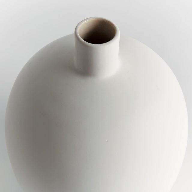 Modern Barclay Butera Sandbar Vase Large For Sale - Image 3 of 3