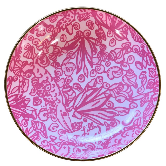 A cheerful and collectible set of four porcelain bowls from the highly sought-after Lilly Pulitzer limited-edition 2015...